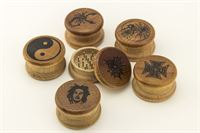 Picture of Wooden grinder with metal teeth